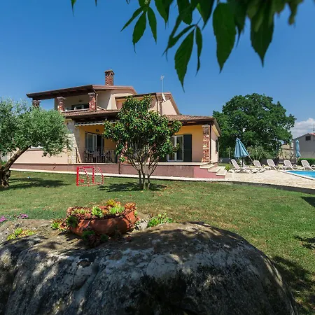 Tatil Evi Traumhafte Mit Privatpool, Tischtennis, Babybett, Hundefreundlich *
