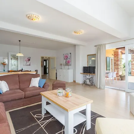 Traumhafte Mit Privatpool, Tischtennis, Babybett, Hundefreundlich *