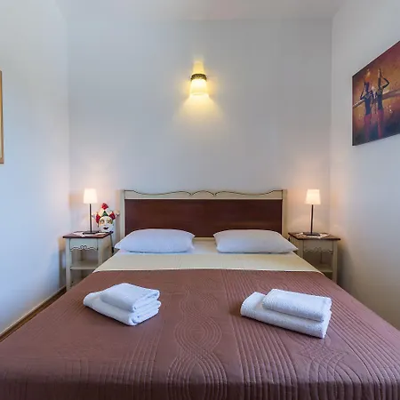 Traumhafte Mit Privatpool, Tischtennis, Babybett, Hundefreundlich Dom wakacyjny