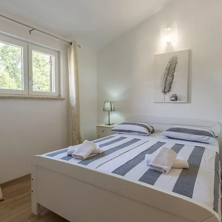 Traumhafte Mit Privatpool, Tischtennis, Babybett, Hundefreundlich