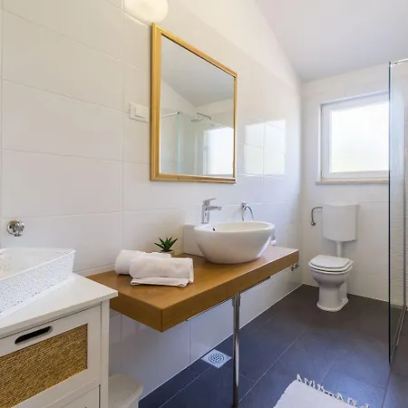 Traumhafte Mit Privatpool, Tischtennis, Babybett, Hundefreundlich