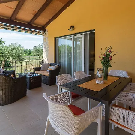 펜션 Traumhafte Mit Privatpool, Tischtennis, Babybett, Hundefreundlich *