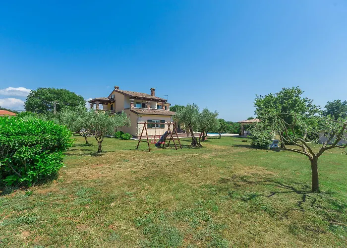Traumhafte Mit Privatpool, Tischtennis, Babybett, Hundefreundlich