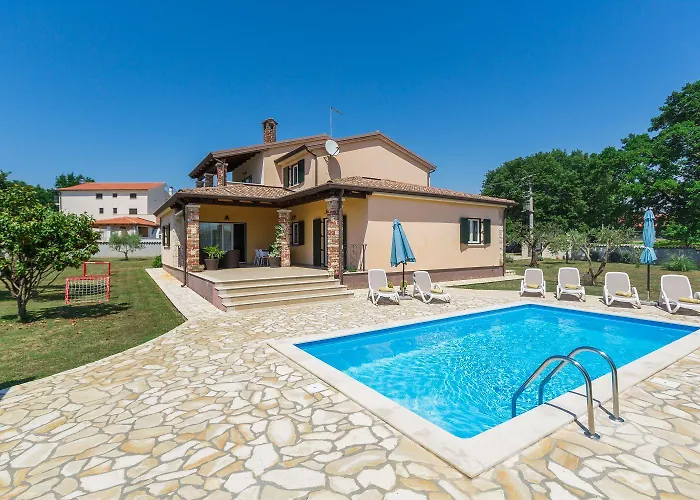 Tatil Evi Traumhafte Mit Privatpool, Tischtennis, Babybett, Hundefreundlich