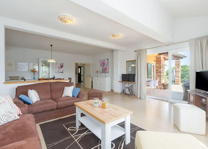Traumhafte Mit Privatpool, Tischtennis, Babybett, Hundefreundlich *