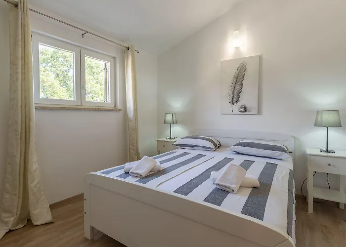 Traumhafte Mit Privatpool, Tischtennis, Babybett, Hundefreundlich