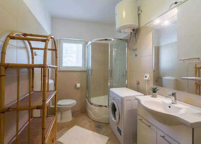 Tatil Evi Traumhafte Mit Privatpool, Tischtennis, Babybett, Hundefreundlich Kirmenjak