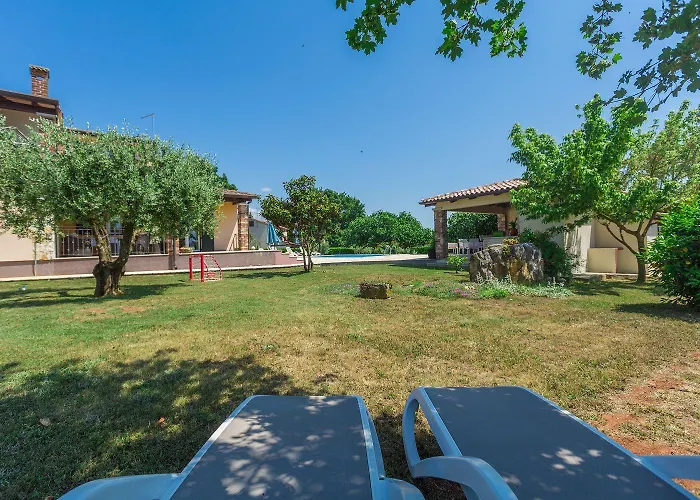 Tatil Evi Traumhafte Mit Privatpool, Tischtennis, Babybett, Hundefreundlich Kirmenjak