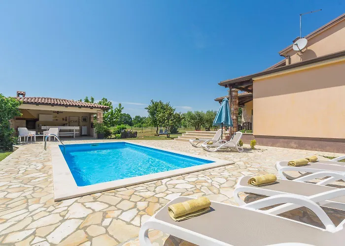Tatil Evi Traumhafte Mit Privatpool, Tischtennis, Babybett, Hundefreundlich